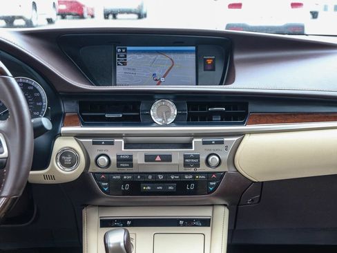 Used 2018 Lexus ES 350 w/ Navigation System Package FWD image 13