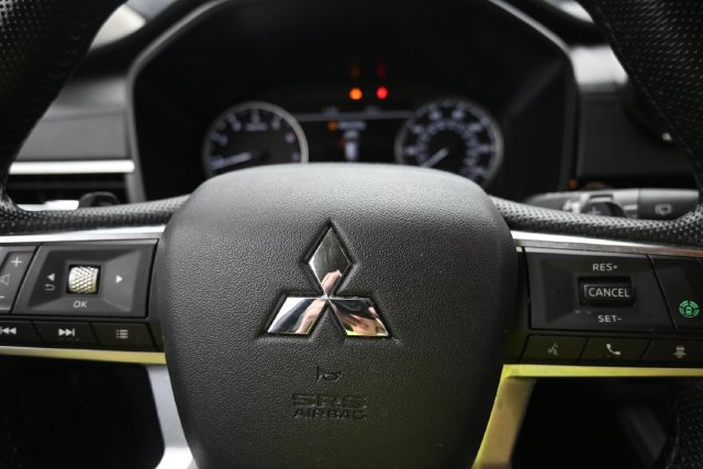 Used 2024 Mitsubishi Outlander SE AWD/4WD image 18