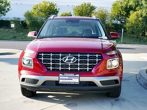 New 2025 Hyundai Venue Limited image 5