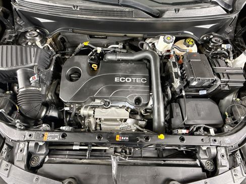 Used 2020 Chevrolet Equinox LS w/ LS Convenience Package FWD image 31