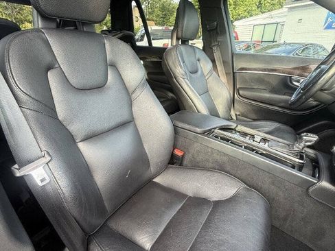 Used 2018 Volvo XC90 T6 Momentum w/ Convenience Package AWD/4WD image 14