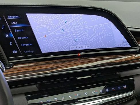 Certified 2023 Cadillac Escalade Premium Luxury AWD/4WD image 15
