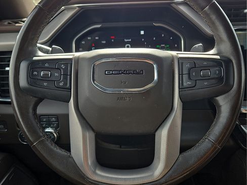 Used 2022 GMC Sierra 1500 Denali w/ Denali Reserve Package AWD/4WD image 10
