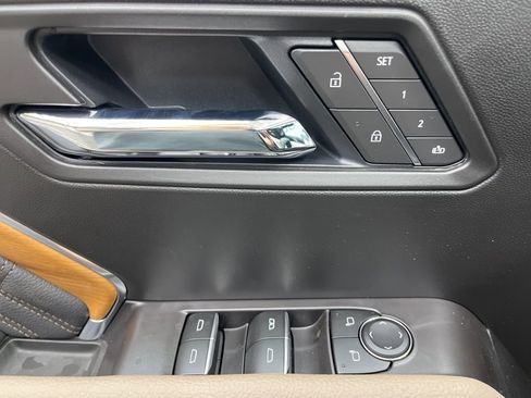 New 2026 GMC Canyon Denali image 7