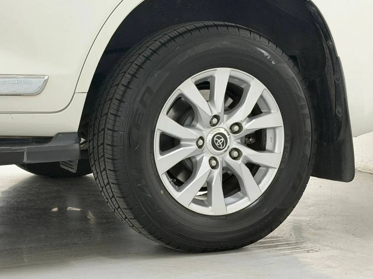 Used 2018 Toyota Land Cruiser AWD/4WD image 48