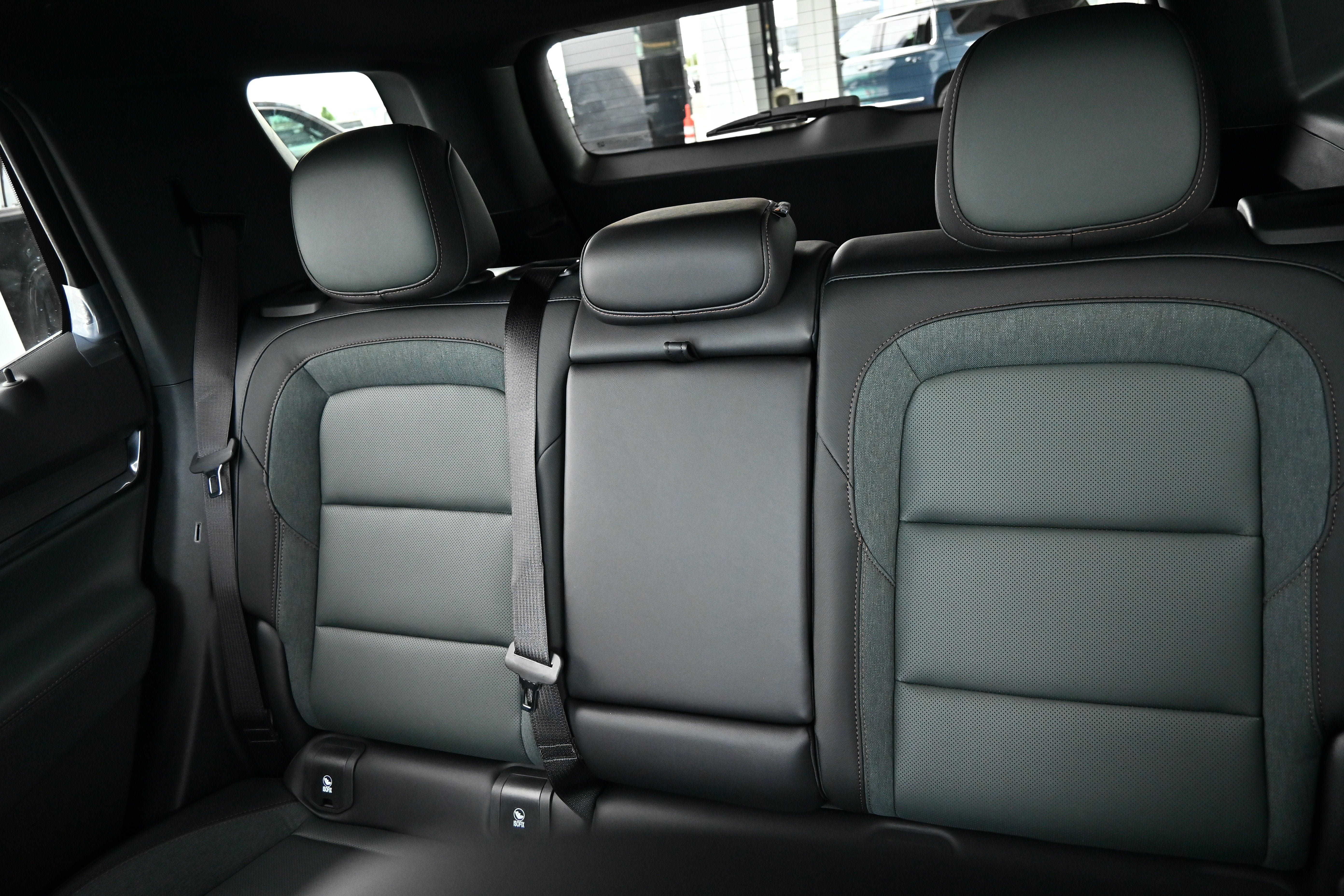 New 2027 GMC Terrain AT4 w/ Technology Package II AWD/4WD image 27