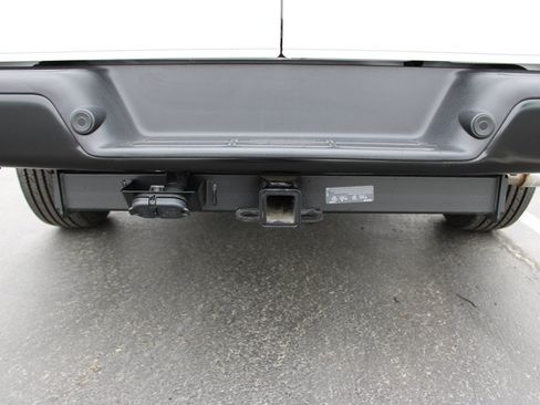 Used 2025 Chevrolet Express 2500 Extended w/ Driver Convenience Package RWD image 18