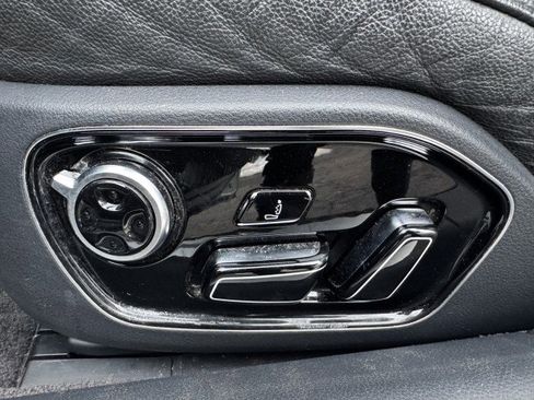 Used 2011 Audi A8 L 4.2 image 24