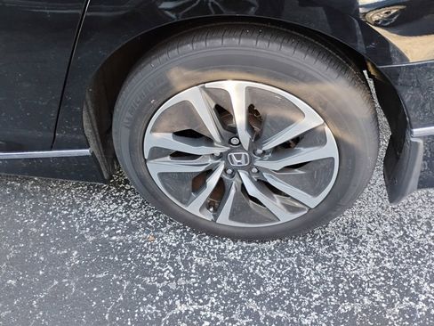 Used 2018 Honda Accord EX-L image 11