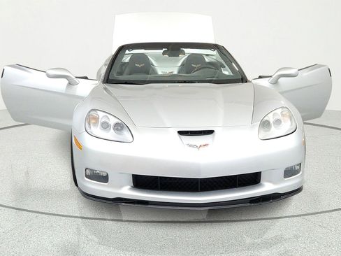 Used 2010 Chevrolet Corvette Grand Sport w/ Preferred Equipment Group RWD image 15