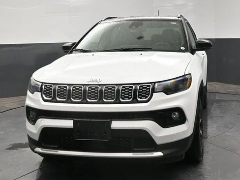 Used 2025 Jeep Compass Limited AWD/4WD image 3
