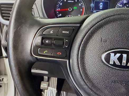 Used 2018 Kia Optima S image 11