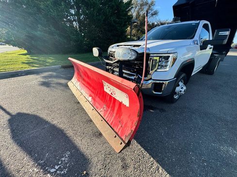 Used 2022 GMC Sierra 3500 Pro w/ Convenience Package AWD/4WD image 9