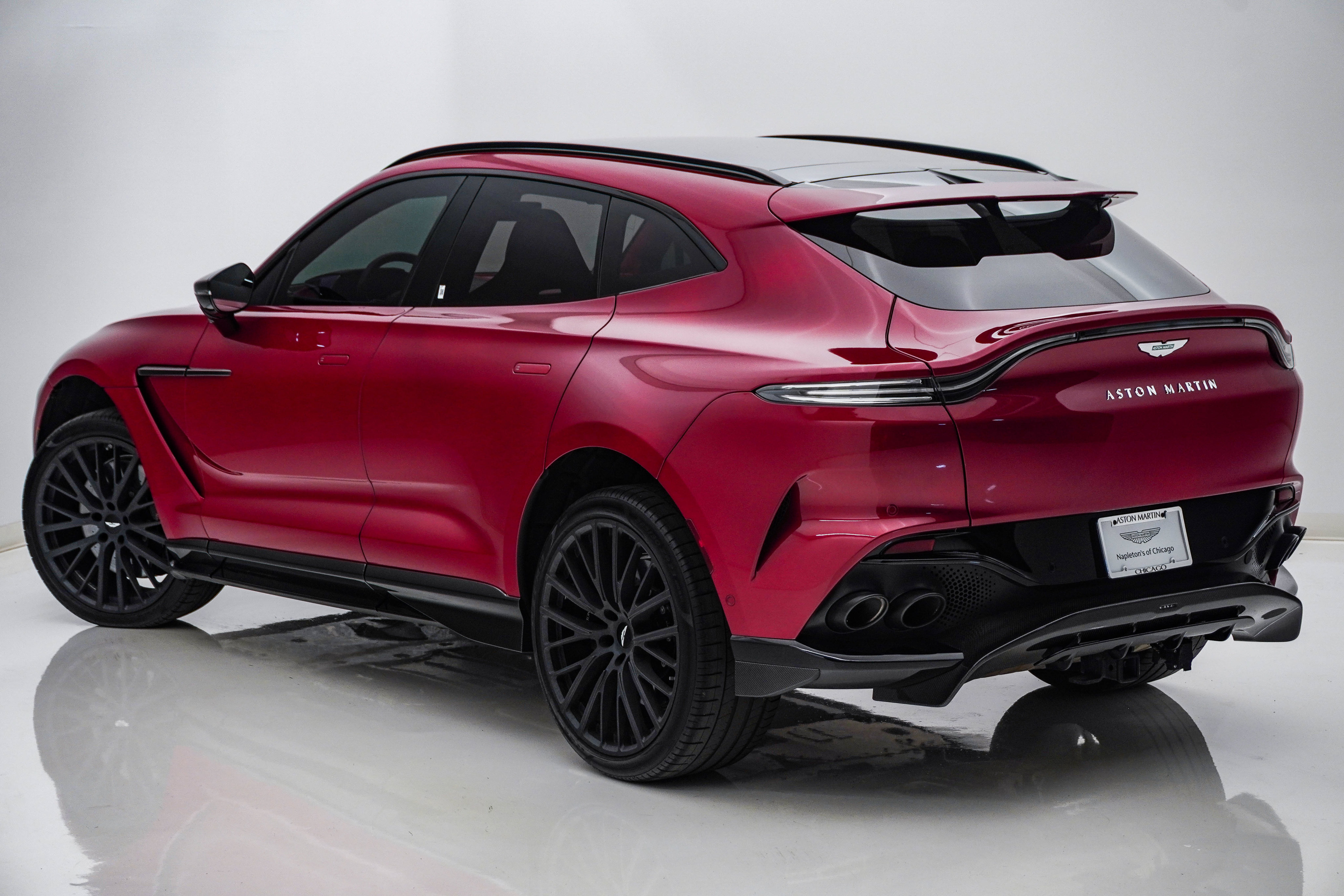 Used 2025 Aston Martin DBX 707 AWD/4WD image 10