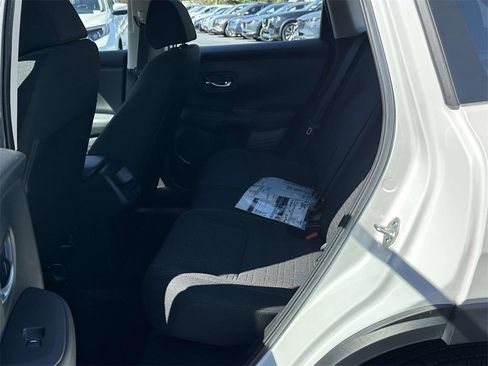 Certified 2025 Honda HR-V LX image 9