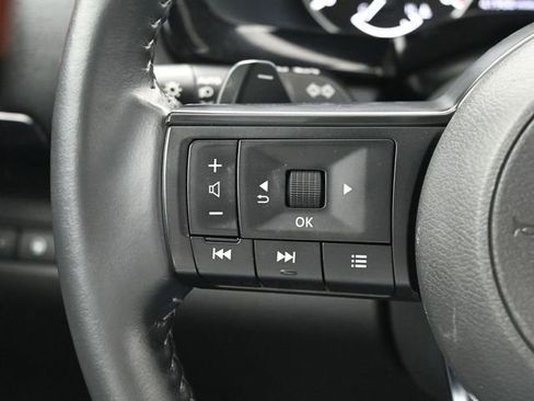 Used 2025 Nissan Pathfinder SV image 33