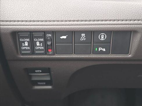 Used 2022 Honda Odyssey Touring image 9