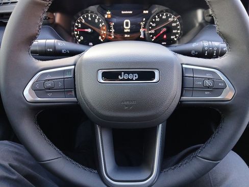 New 2026 Jeep Compass Latitude image 37