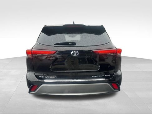 Used 2021 Toyota Highlander Platinum AWD/4WD image 5