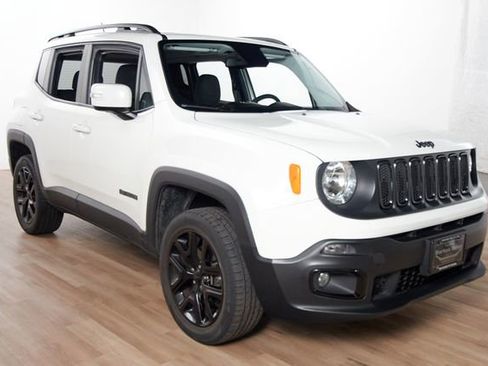 Used 2017 Jeep Renegade Altitude AWD/4WD image 3