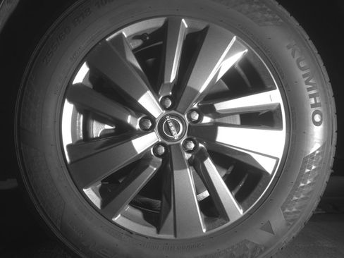 Used 2025 Nissan Pathfinder SV image 12