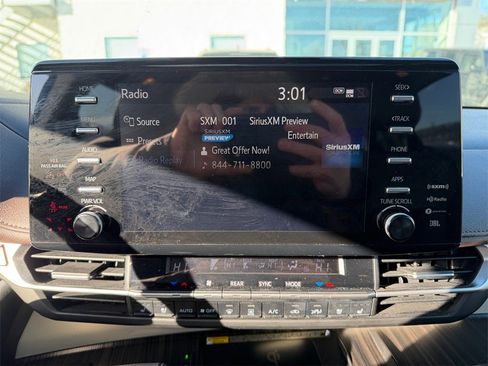 Certified 2021 Toyota Sienna Platinum image 19