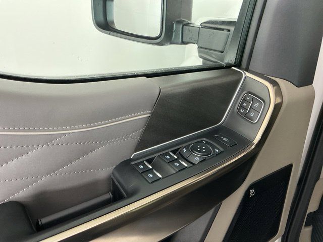 Used 2026 Ford F450 Platinum w/ Platinum Plus Package AWD/4WD image 17