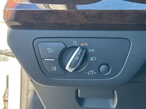 Used 2020 Audi Q5 2.0T Premium Plus w/ Premium Plus Package image 9