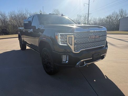Used 2023 GMC Sierra 2500 Denali w/ Denali Black Diamond Edition AWD/4WD image 1