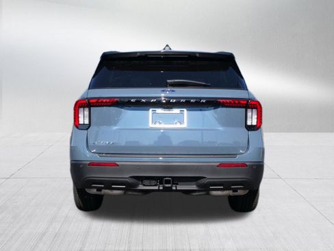 New 2026 Ford Explorer Active image 4