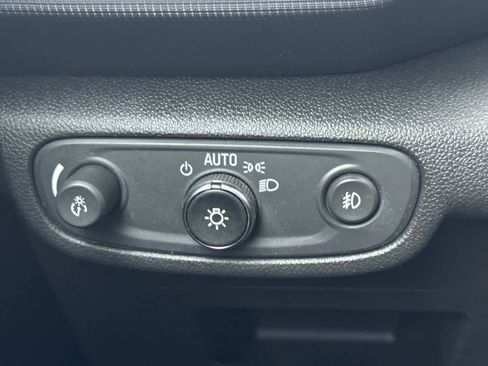 Used 2023 Chevrolet TrailBlazer RS image 24