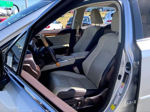 Used 2016 Lexus RX 350 w/ Premium Package image 7