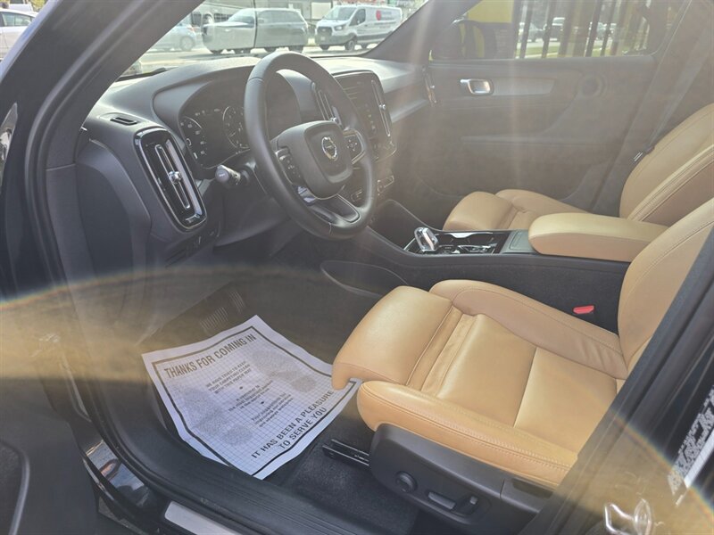 Used 2021 Volvo XC40 T5 Inscription w/ Advanced Package AWD/4WD image 10