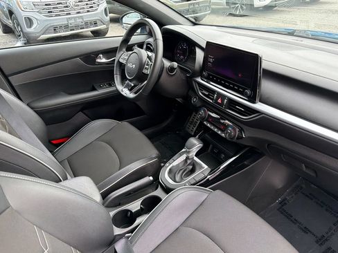 Used 2023 Kia Forte GT-Line FWD image 9
