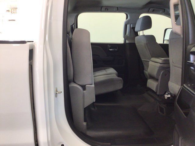 Used 2018 Chevrolet Silverado 3500 W/T AWD/4WD image 9