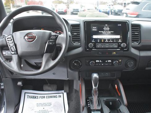 Used 2024 Nissan Frontier PRO-4X w/ Technology Package image 17