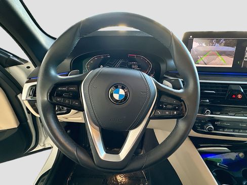 Certified 2023 BMW 530i w/ Premium Package image 11
