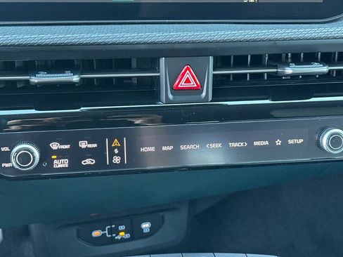 New 2025 Kia EV6 Wind image 20