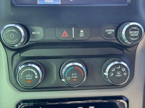 Used 2024 RAM 2500 Big Horn image 24