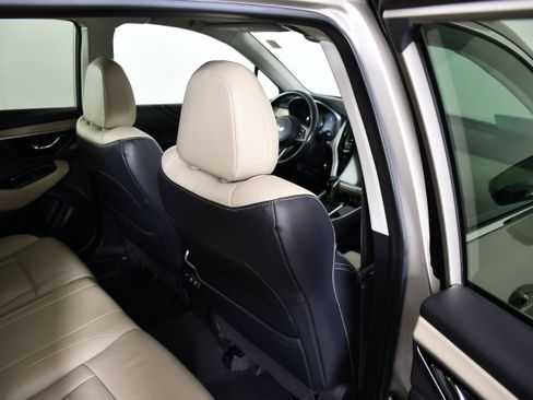 Used 2020 Subaru Outback Limited AWD/4WD image 44
