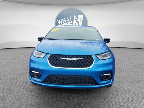 New 2026 Chrysler Pacifica Select AWD/4WD image 9