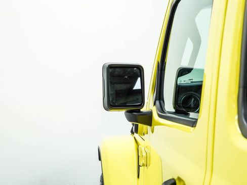 Used 2022 Jeep Wrangler Unlimited Sahara w/ Cold Weather Group AWD/4WD image 14