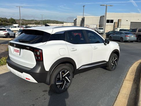 New 2026 Nissan Kicks SV w/ SV Premium Package image 5