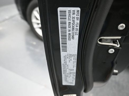 Used 2020 Dodge Journey SE w/ SE Popular Equipment Group image 20