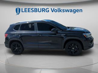 Certified 2022 Volkswagen Taos SE video 2