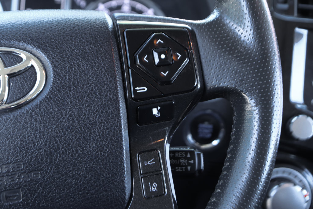Used 2022 Toyota 4Runner TRD Off-Road Premium w/ Moonroof Package AWD/4WD image 22