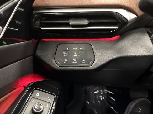 Used 2021 Volkswagen ID.4 Pro S w/ Gradient Package image 26