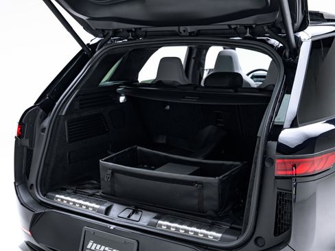 Used 2025 Land Rover Range Rover Sport SV Edition Two image 45