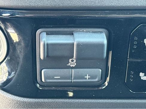 Certified 2024 Chevrolet Silverado 1500 RST w/ Z71 Off-Road Package image 26