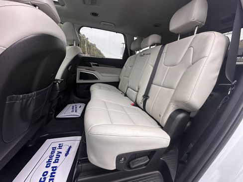 Used 2022 Kia Telluride EX image 25
